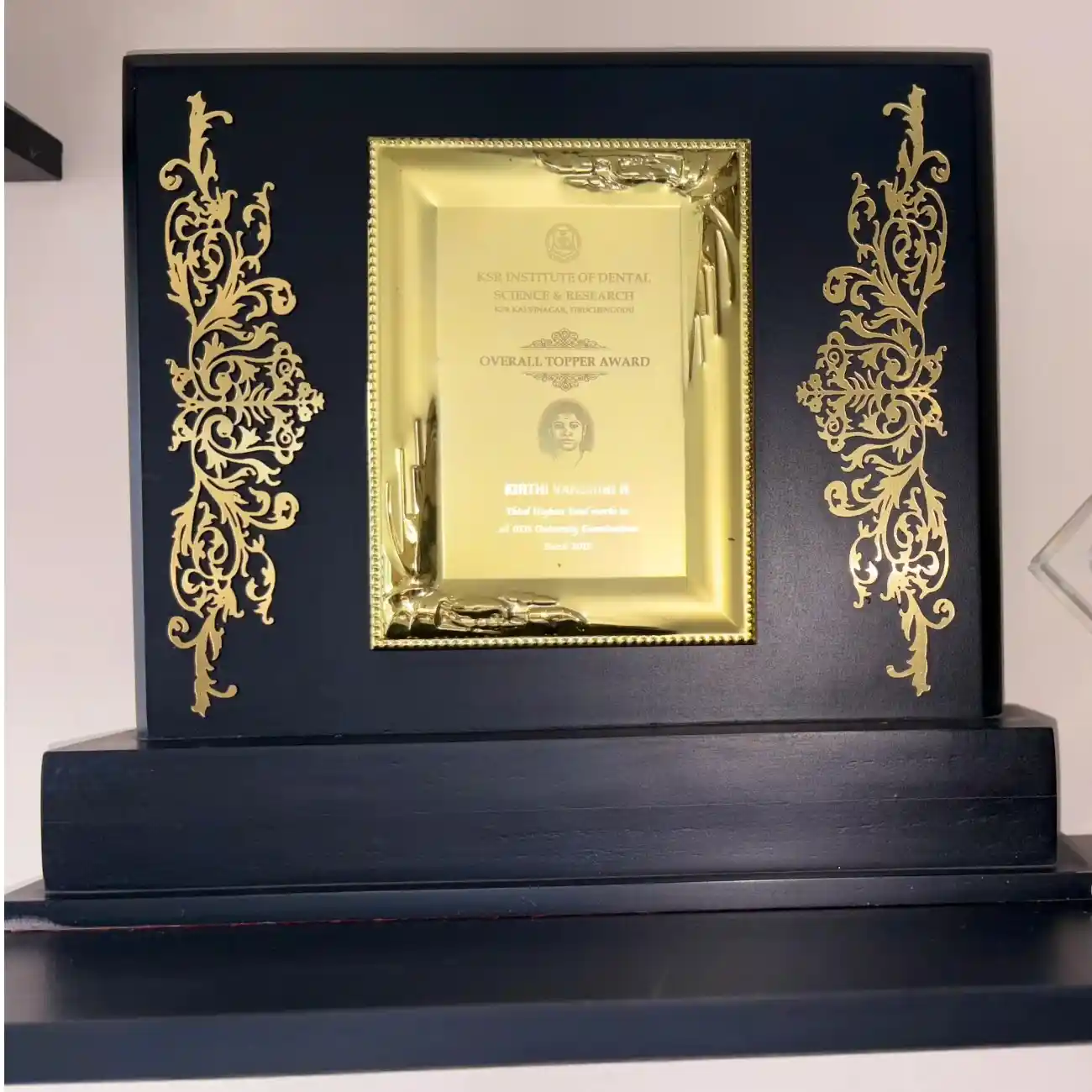 kirthi varshini dental award